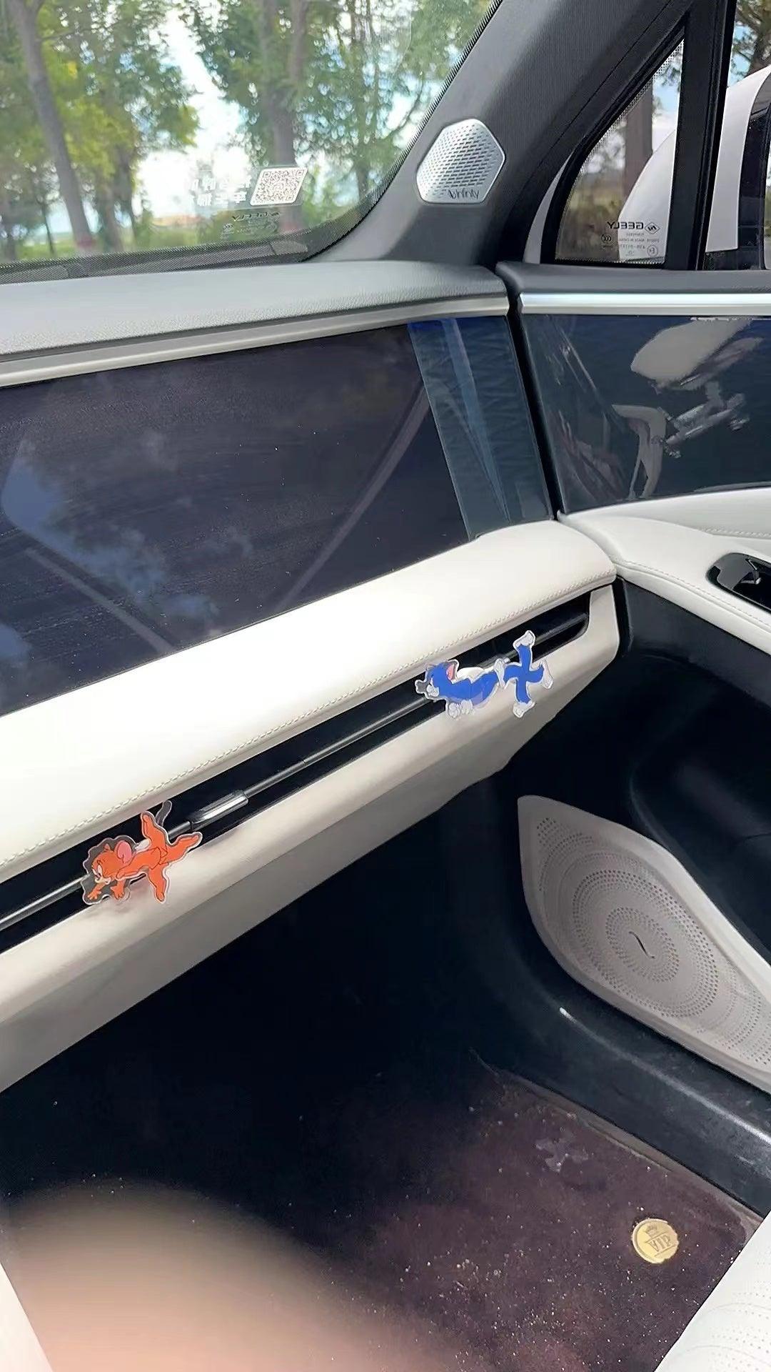 Tom and Jerry Car Aromatherapy Crayon Shin-chan Doraemon Car Perfume Air Vent Car Interior Decoration Decoration
