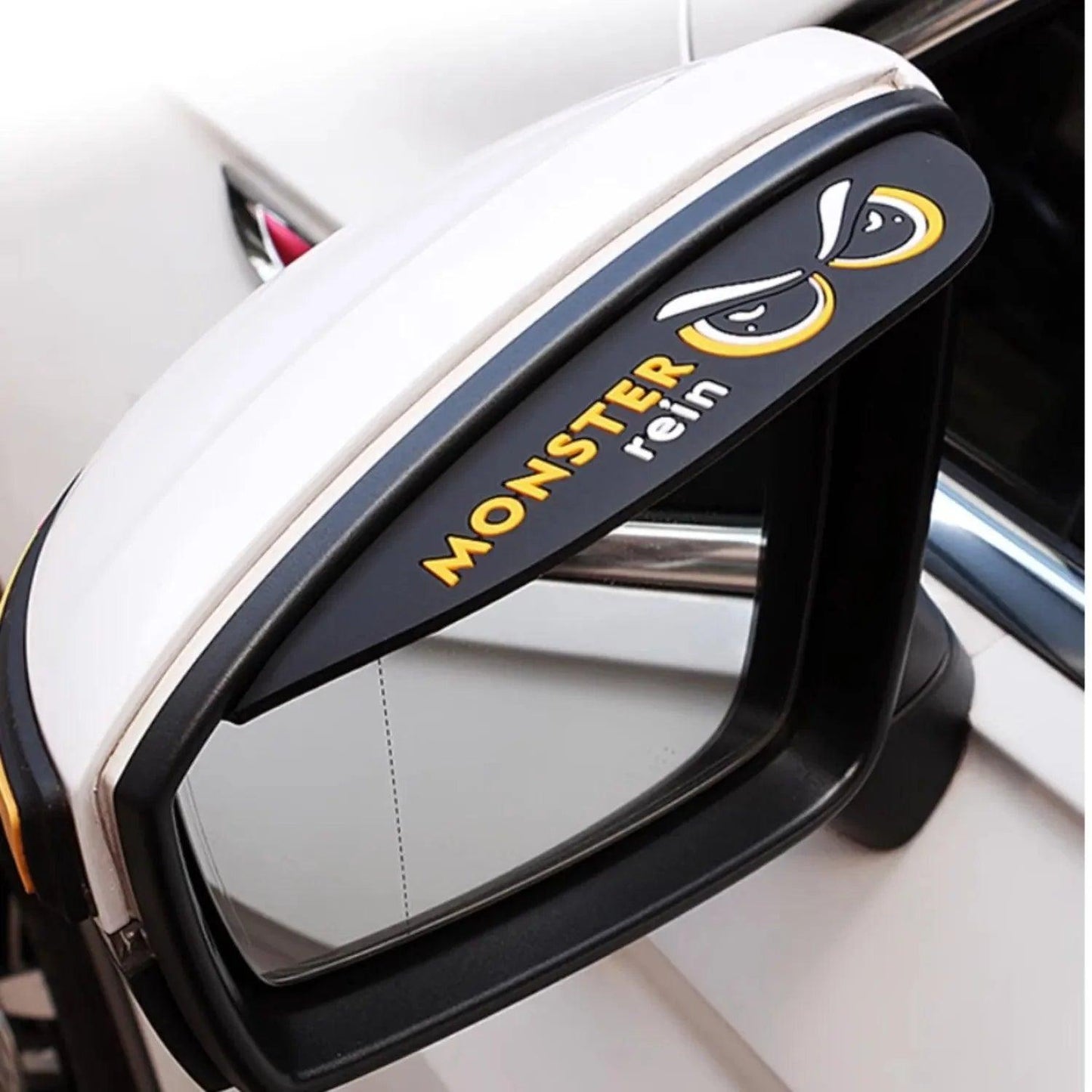 Car rearview mirror rain shield | When it's raining, you can't see the rearview mirror, which affects how you drive, so sticking this on will solve the problem.