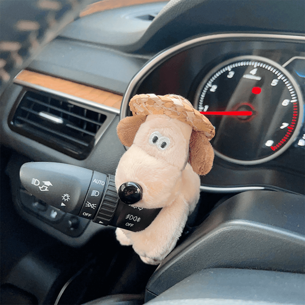 Popular items - Car dashboard Car decorations - Cute bear and dog decorations Funny dog stuffed animal Car wiper decorations