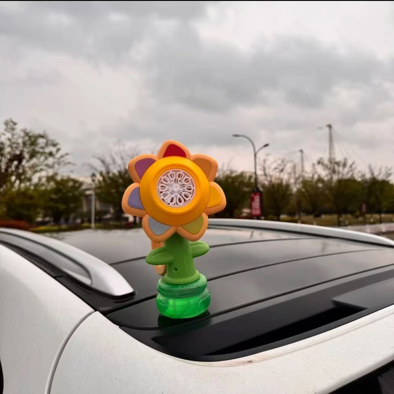 走るたびにシャボン玉!可愛いフラワーバブルマシン🚗🌸✨