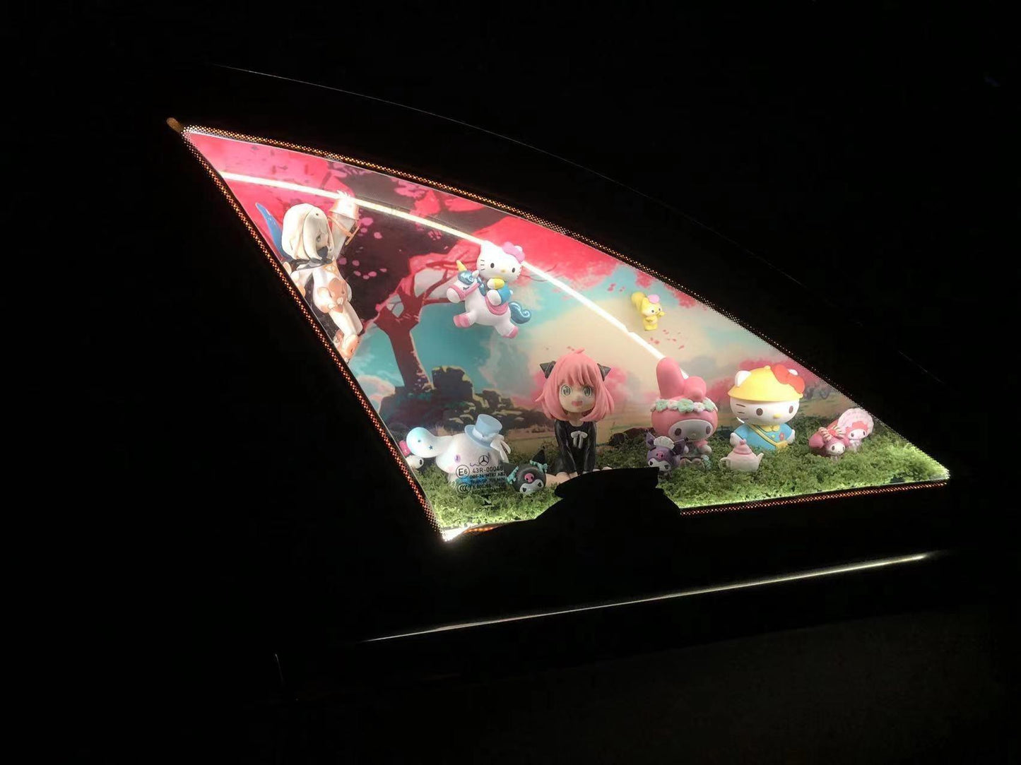 To customize your rear window, you will need to contact customer service by email.