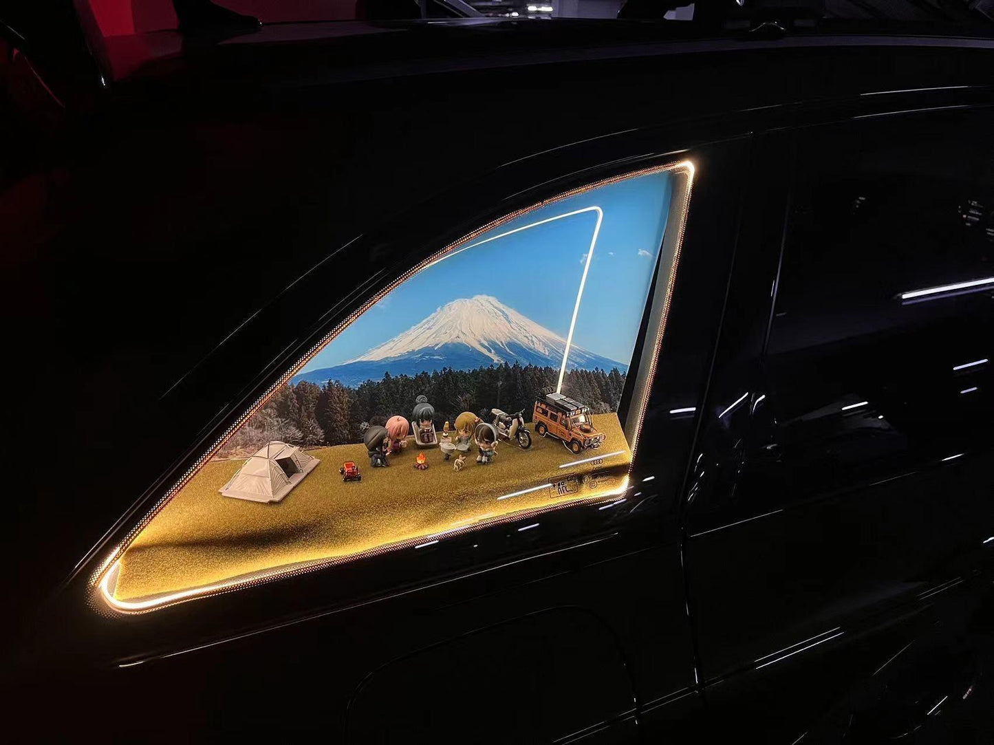 To customize your rear window, you will need to contact customer service by email.