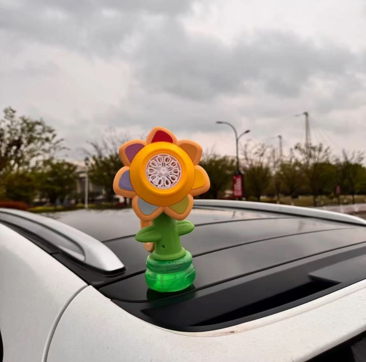 走るたびにシャボン玉!可愛いフラワーバブルマシン🚗🌸✨